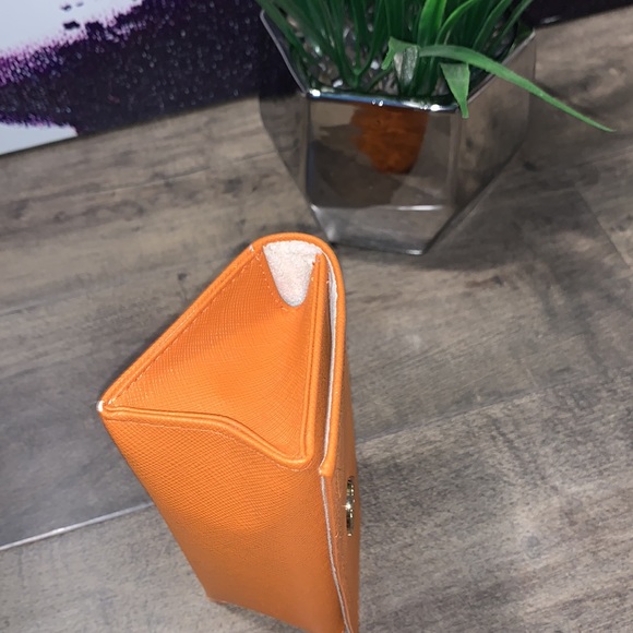 TORY BURCH ORANGE LARGE SUNGLASS CASE - Picture 3 of 4